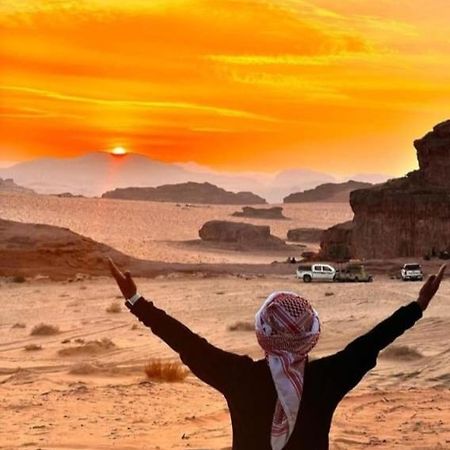 Moon City With Jeep Trips ワディ ・ラム エクステリア 写真