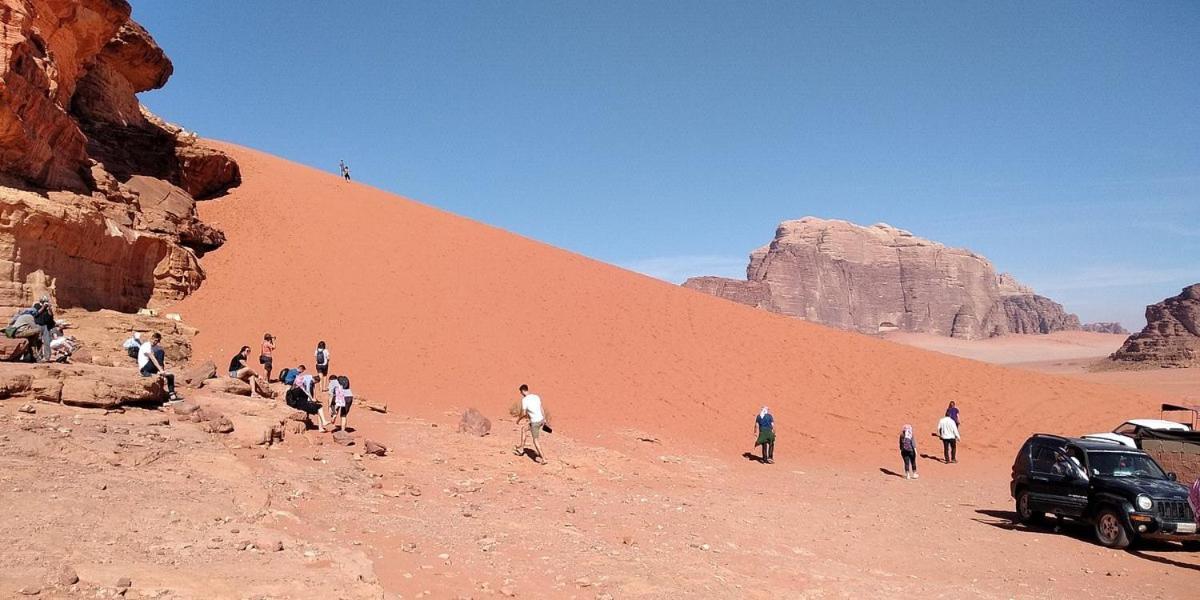 Moon City With Jeep Trips ワディ ・ラム エクステリア 写真