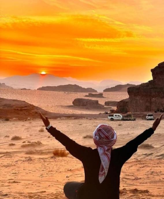 Moon City With Jeep Trips ワディ ・ラム エクステリア 写真